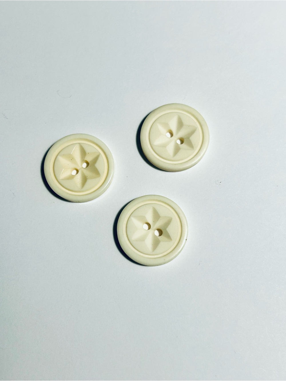 Vintage Cream Star Pattern Round Buttons - Set of 3